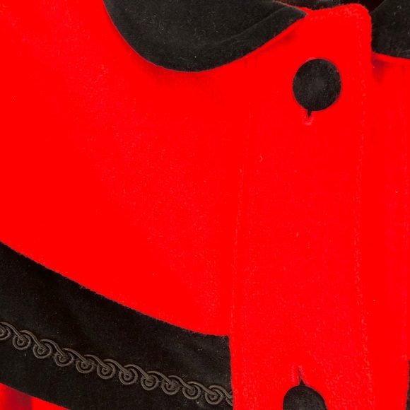 Red wool coat with black velvet trim and matching red wool bonnet. - Picture 3 of 9